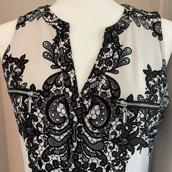 INC black & cream sleeveless blouse - Picture 2 of 9